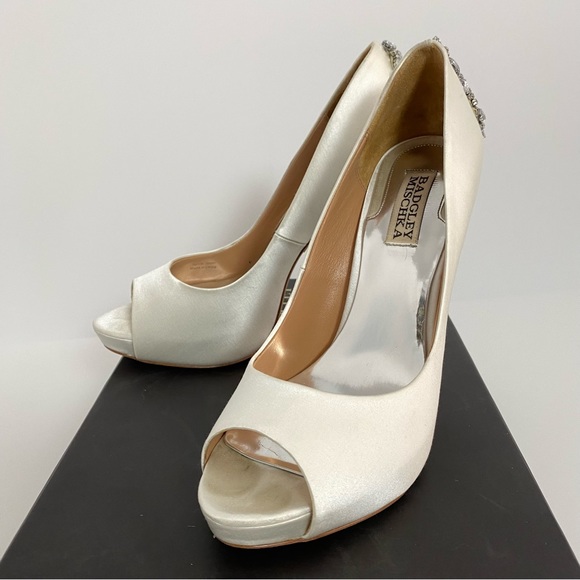 Badgley Mischka Kiara Bridal Pumps 8.5 White Satin | Crystal Heel Peep Toe Shoes - Picture 11 of 16